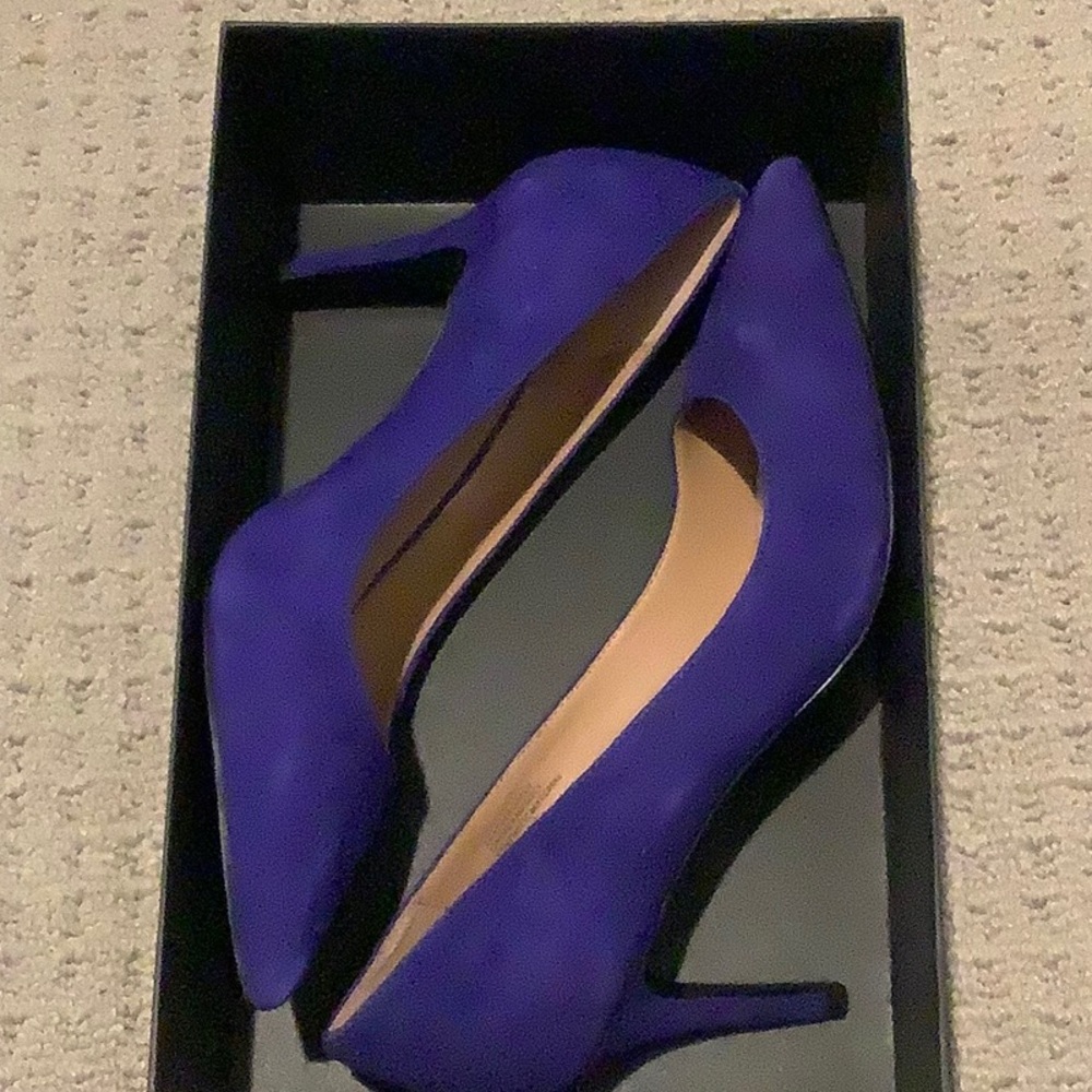 Banana Republic heels- never been worn